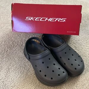 BRAND NEW SKECHERS ARCH FIT NAVY SLIDES SANDALS CROC STYLE SHOES SIZE 7.5